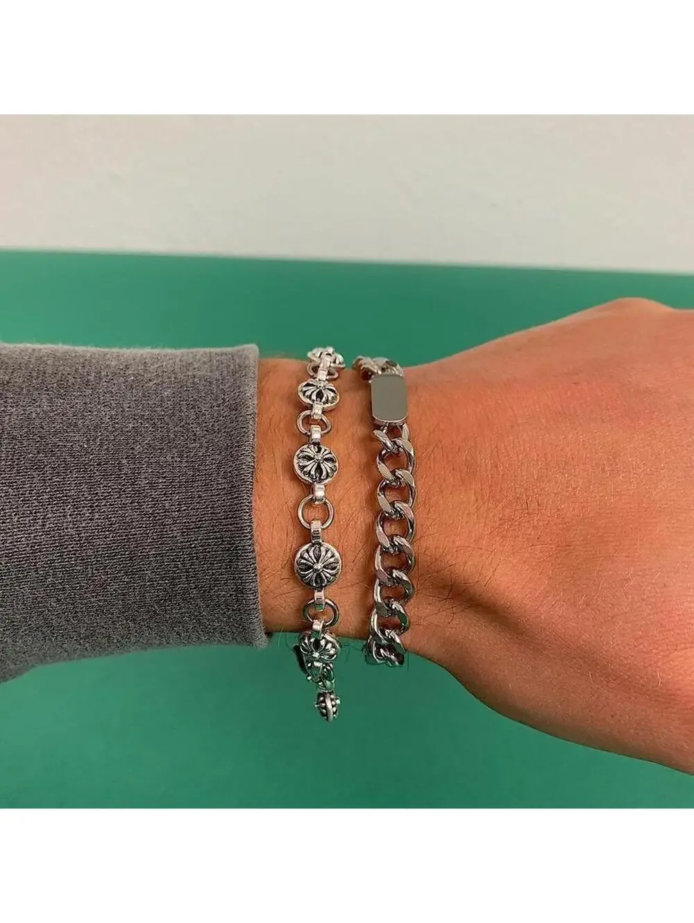 Y2k Vintage style Silver Stainless Steel Cuban Link bracelet. Cool design. Nice